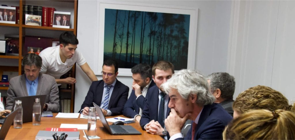Consultoría de IA Generativa en un despacho profesional